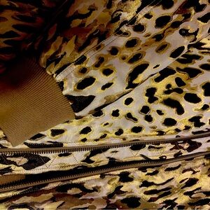 Cheetah print quilted jacket size small